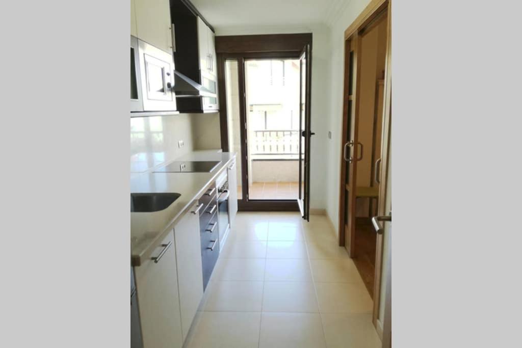 Apartamento Sanxenxo, 30 metros playa, céntrico. Esterno foto